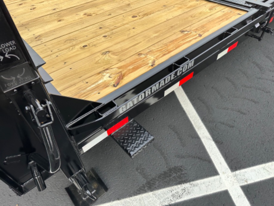 4+16 gooseneck tilt 16k GVWR On Sale Gatormade Trailers 