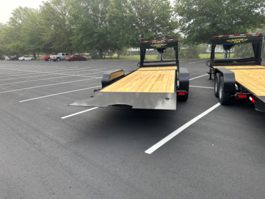 4+16 gooseneck tilt 16k GVWR On Sale Gatormade Trailers 