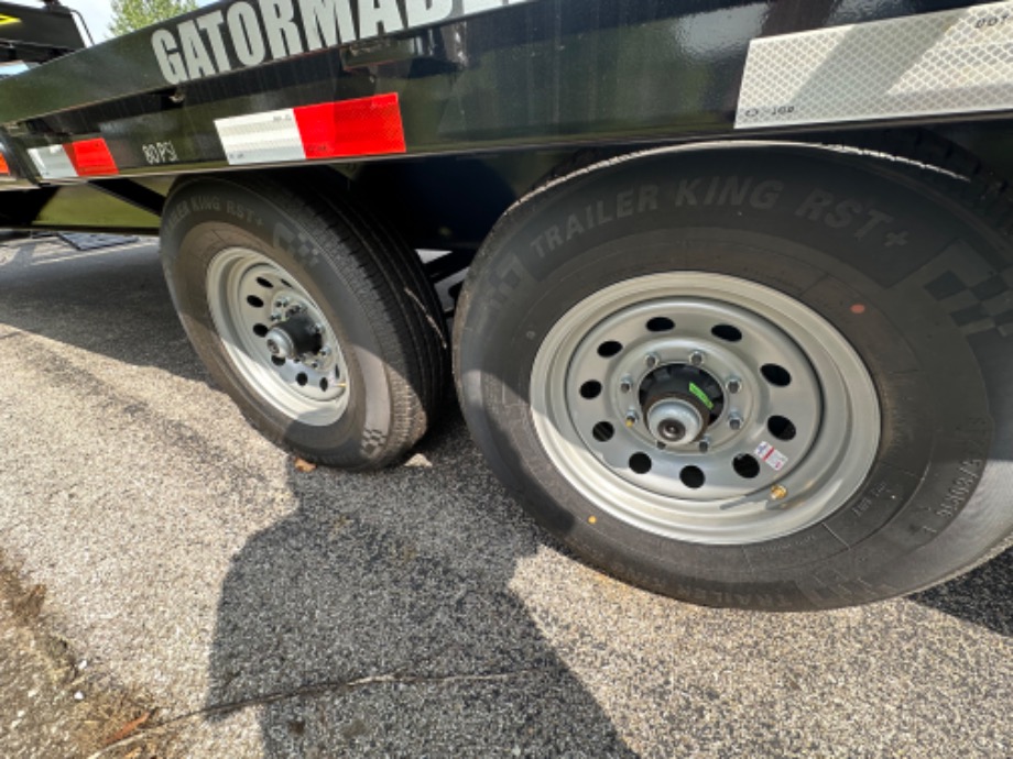  20+10 Hydraulic Dovetail16k Trailer For Sale  Gatormade Trailers 