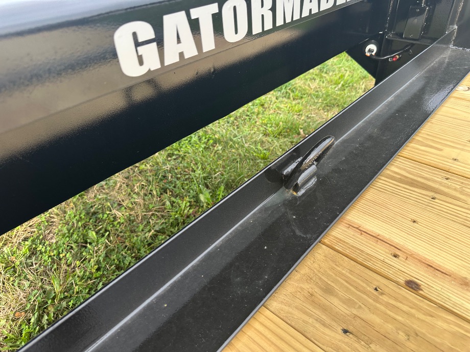 Tilt Bed Trailer One Sale | 14k 5+16 Aardvark Trailer  Gatormade Trailers 