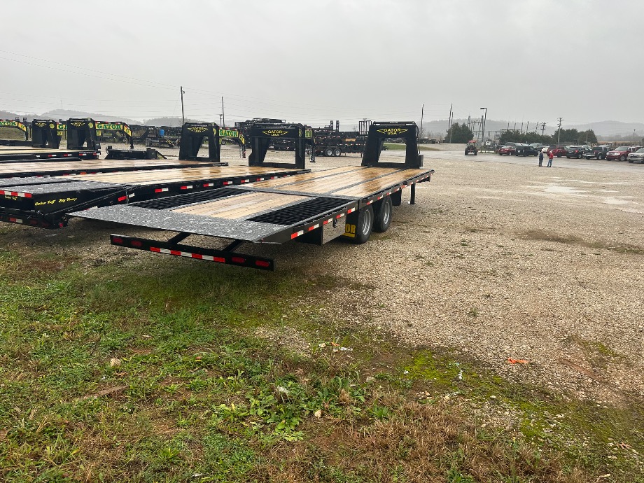 20+10 Hydraulic Dovetail Trailer On Sale Gatormade Trailers 