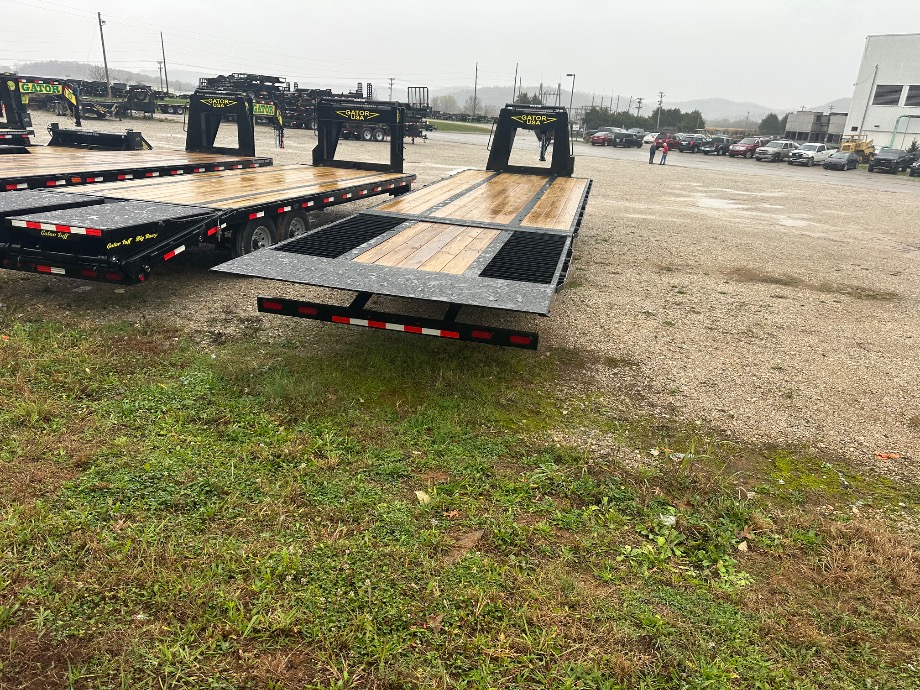 20+10 Hydraulic Dovetail Trailer On Sale Gatormade Trailers 