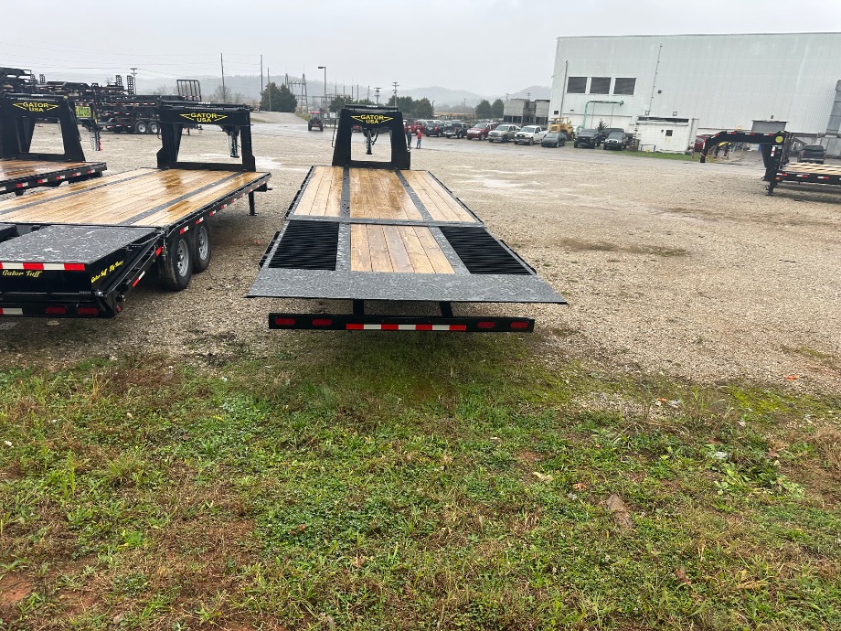 20+10 Hydraulic Dovetail Trailer On Sale Gatormade Trailers 