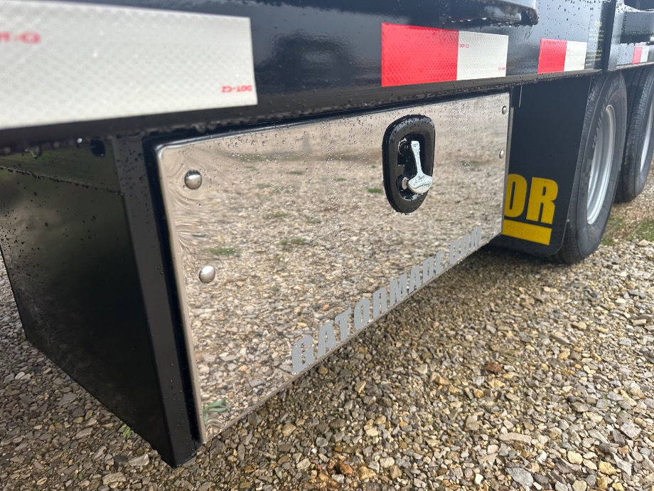 20+10 Hydraulic Dovetail Trailer On Sale Gatormade Trailers 