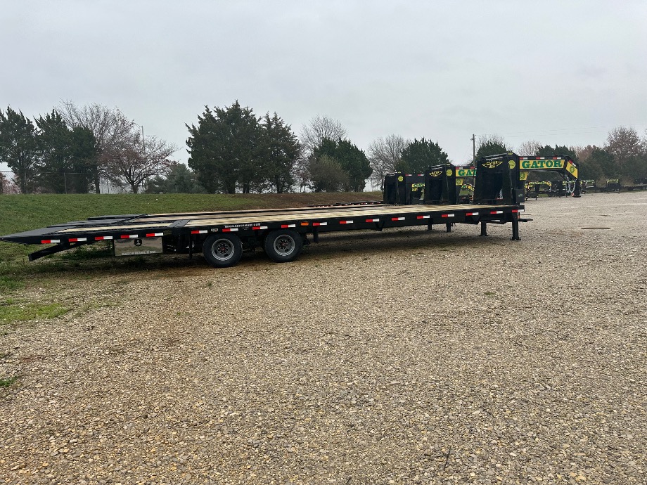 Hydraulic Dovetail Trailer 25+10 On Sale Gatormade Trailers 