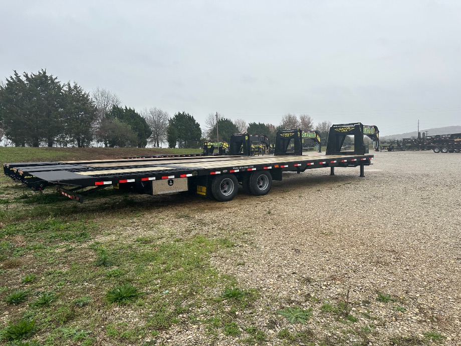 Hydraulic Dovetail Trailer 25+10 On Sale Gatormade Trailers 